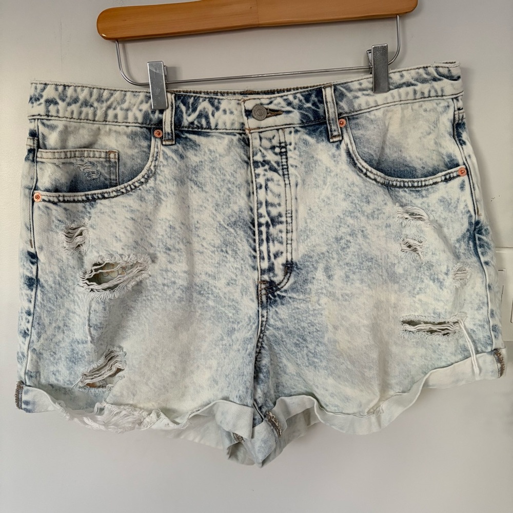 We The Free Acid Wash Distressed High Waist Denim Shorts - Light Blue White